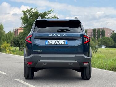 Dacia Bigster Hybrid: guarda la gallery del nuovo SUV ibrido full 5