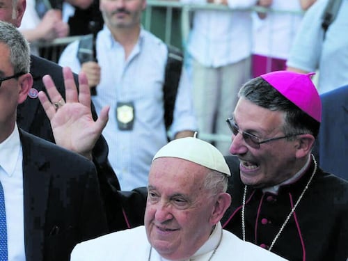 L'arma, il trolley e la fuga "Voleva uccidere il Papa". È giallo sul turco dell'Isis
