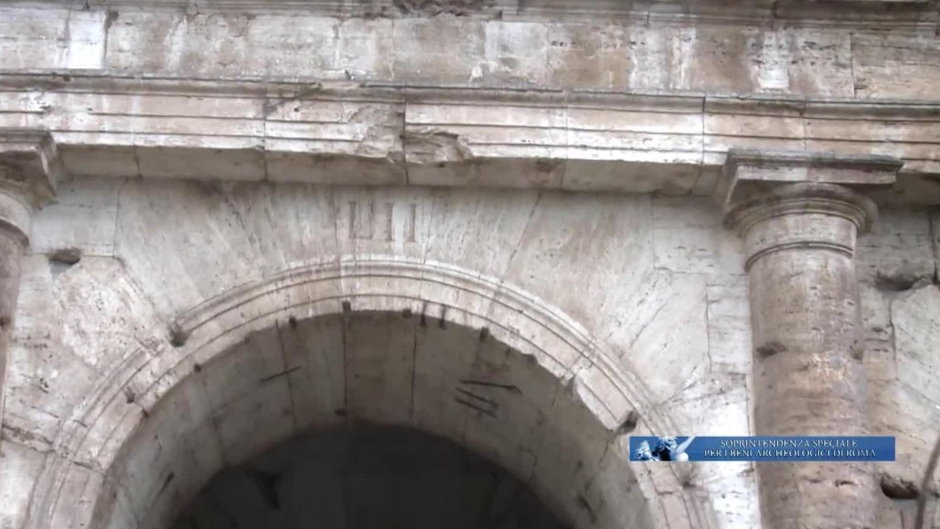 Il Colosseo come lo stadio. Ingressi colorati e numerati