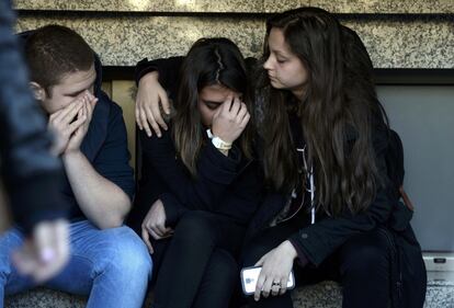 Bucarest, il dolore per le vittime 3