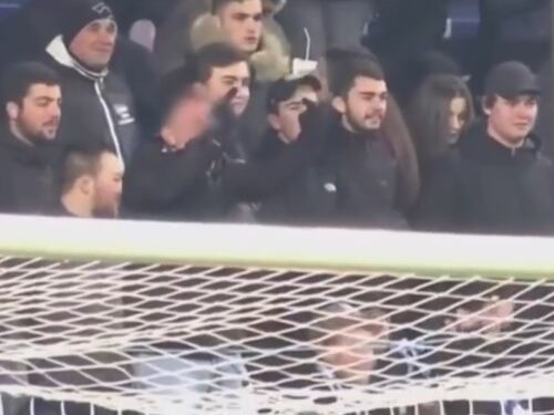 Ululati dei tifosi contro Balotelli. "Qui, in Francia, il razzismo è legale"