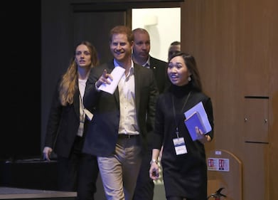 Principe Harry, le foto del convegno sul turismo 10