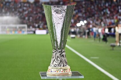 Europa League, la Roma cede al Siviglia dopo i calci di rigore: le immagini più belle 1