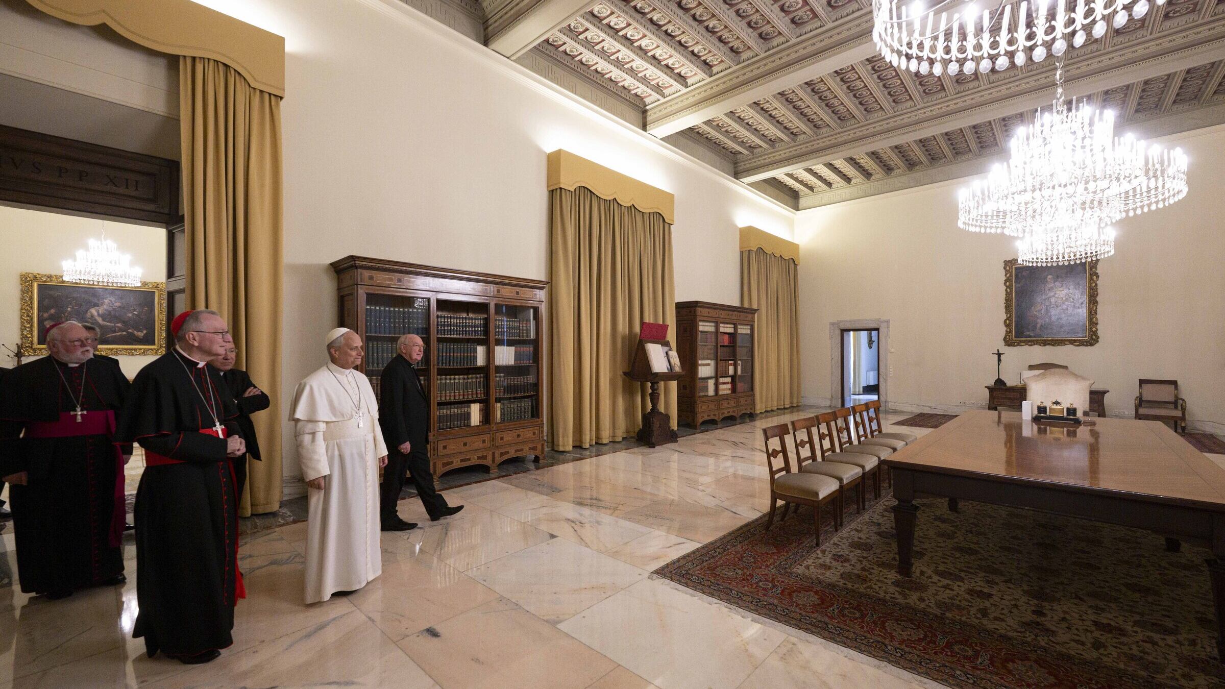 Residenza papale, dieci stanze e cappella privata ecco come è fatto l'appartamento dove vivrà Leone XIV