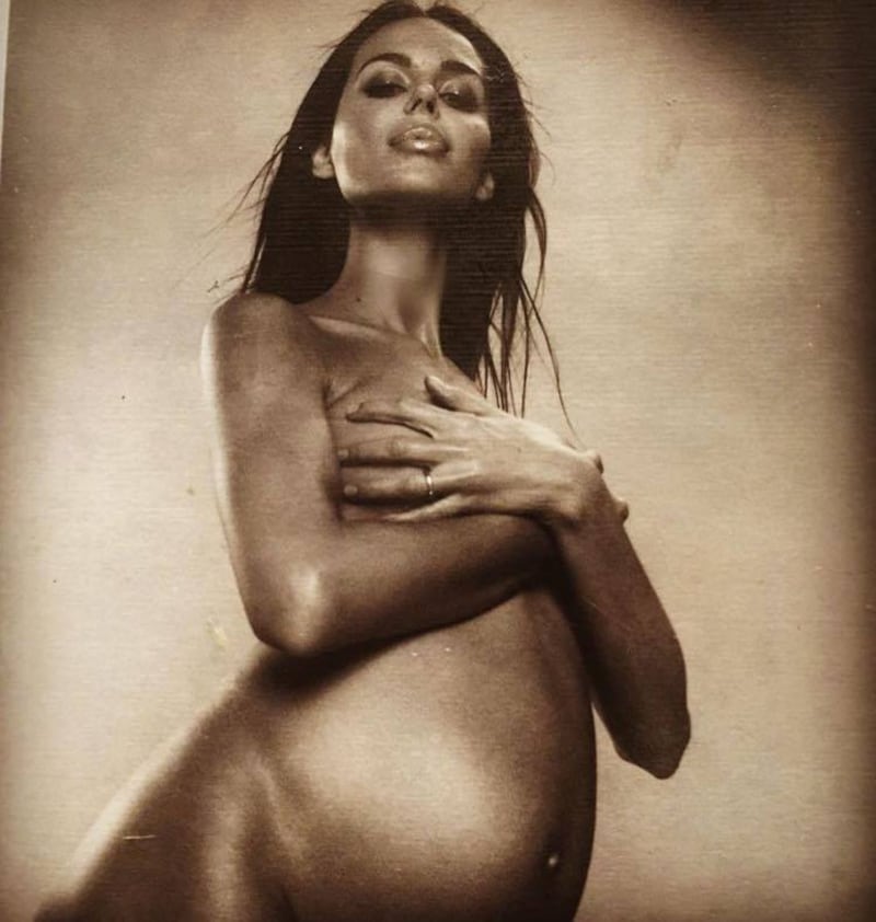 Nina Moric, battute e foto sexy su Facebook 6