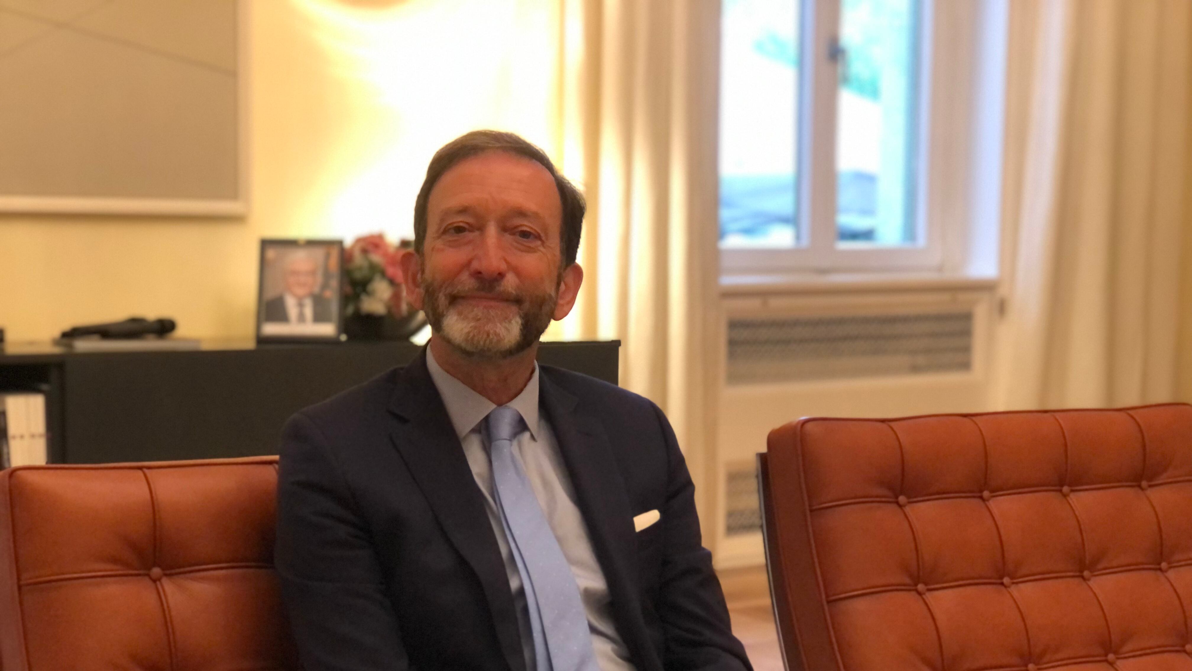 L'ambasciatore Elbling: "Il centro si rafforza. Vogliamo un'Italia forte"