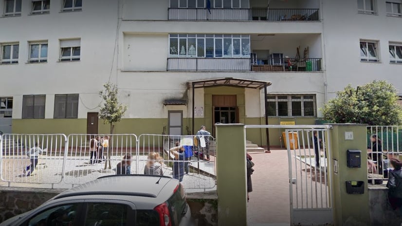 Scene di lotta di classe. Bufera sulla scuola che divide ricchi e poveri