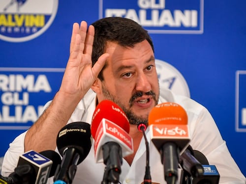 Tasse, l'ultimatum di Salvini: "O saluto e lascio il governo..."