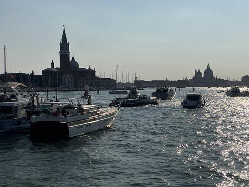 Venezia, da Gift Solutions un impianto fotovoltaico per ripulire la laguna da microplastiche