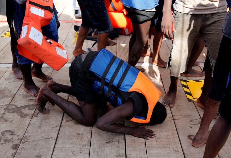 Migranti, il lavoro dei soccorritori nel Mediterraneo 15