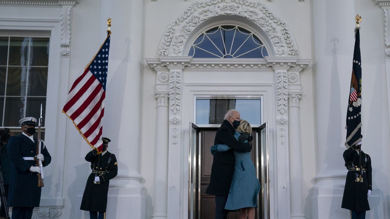 Biden ha giurato: è il 46° presidente. "Questo è il giorno della democrazia"