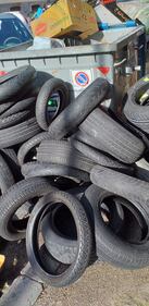 Discarica abusiva pneumatici Napoli 3