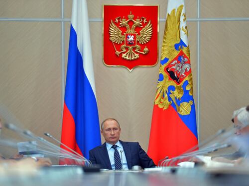 Ora Putin mostra i muscoli: "Rafforzerò le forze nucleari"