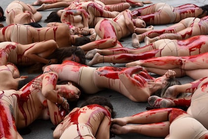 Madrid, la protesta choc degli animalisti 8