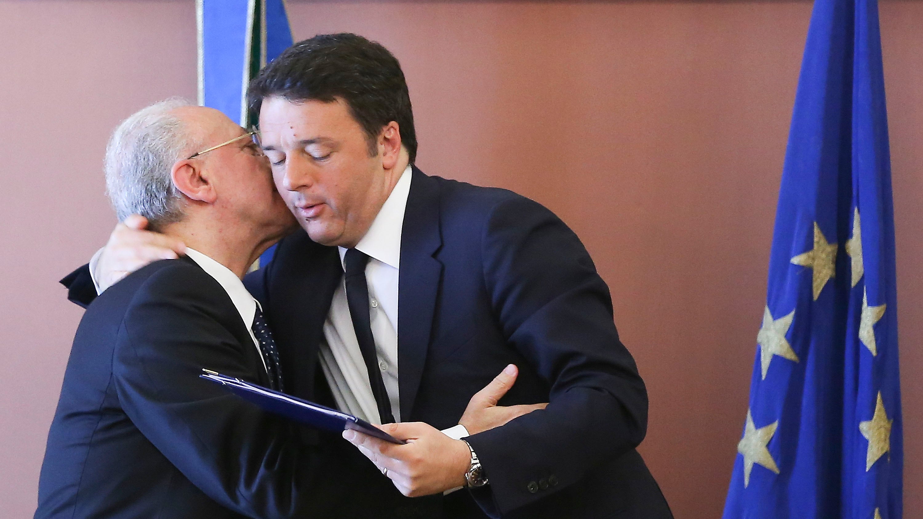 Sinistra smascherata. Per la Apple a Napoli paga il contribuente