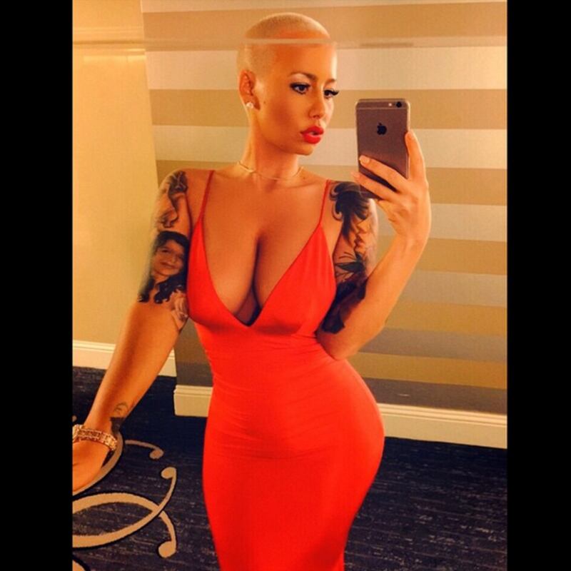 Amber Rose: scatti hot in monokini su Instagram 7