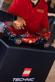 Lego presenta il nuovo set Lego Technic Ferrari SF-24 7