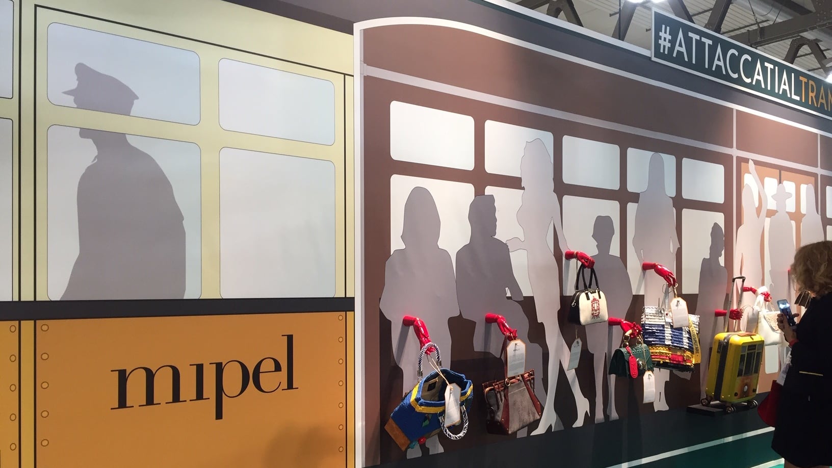 Mipel, "borse urbane" ispirate ai tram di Milano e la scoperta di storytelling made in Italy