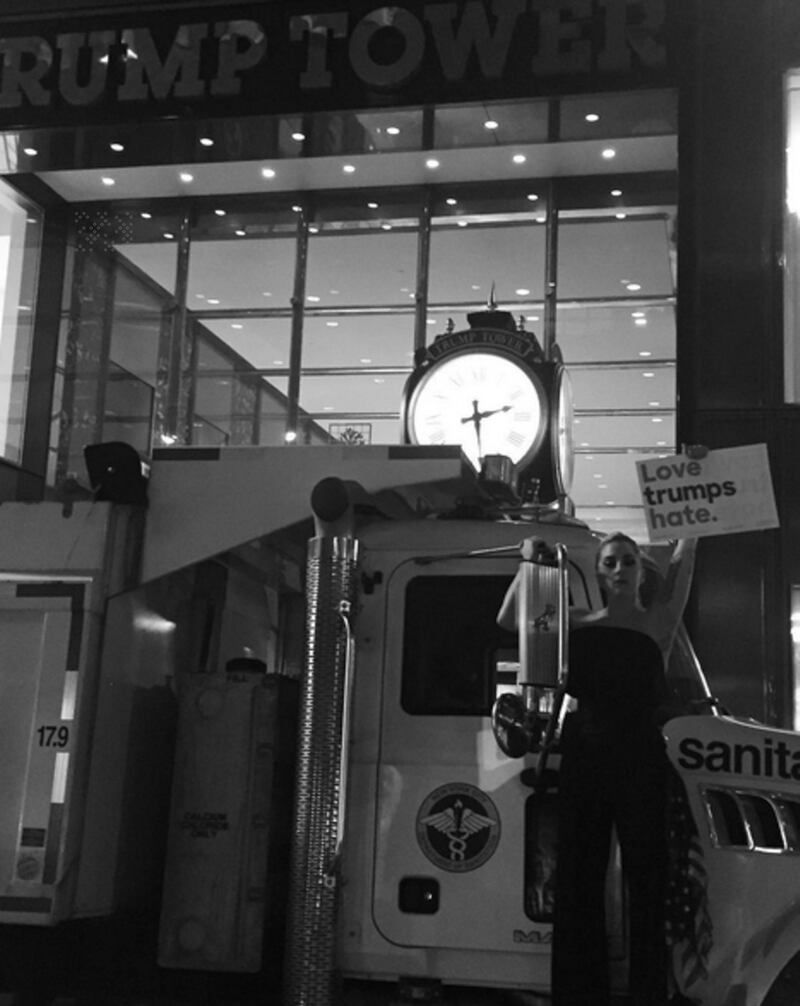 Lady Gaga per Hillary Clinton e le proteste negli Usa 19
