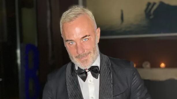 "Insulti se sbagliavo i balletti, turni massacranti": l'ex colf di Vacchi gli fa causa