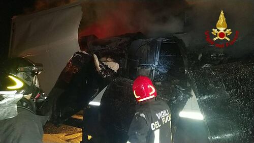 Tir in fiamme sulla A1 3