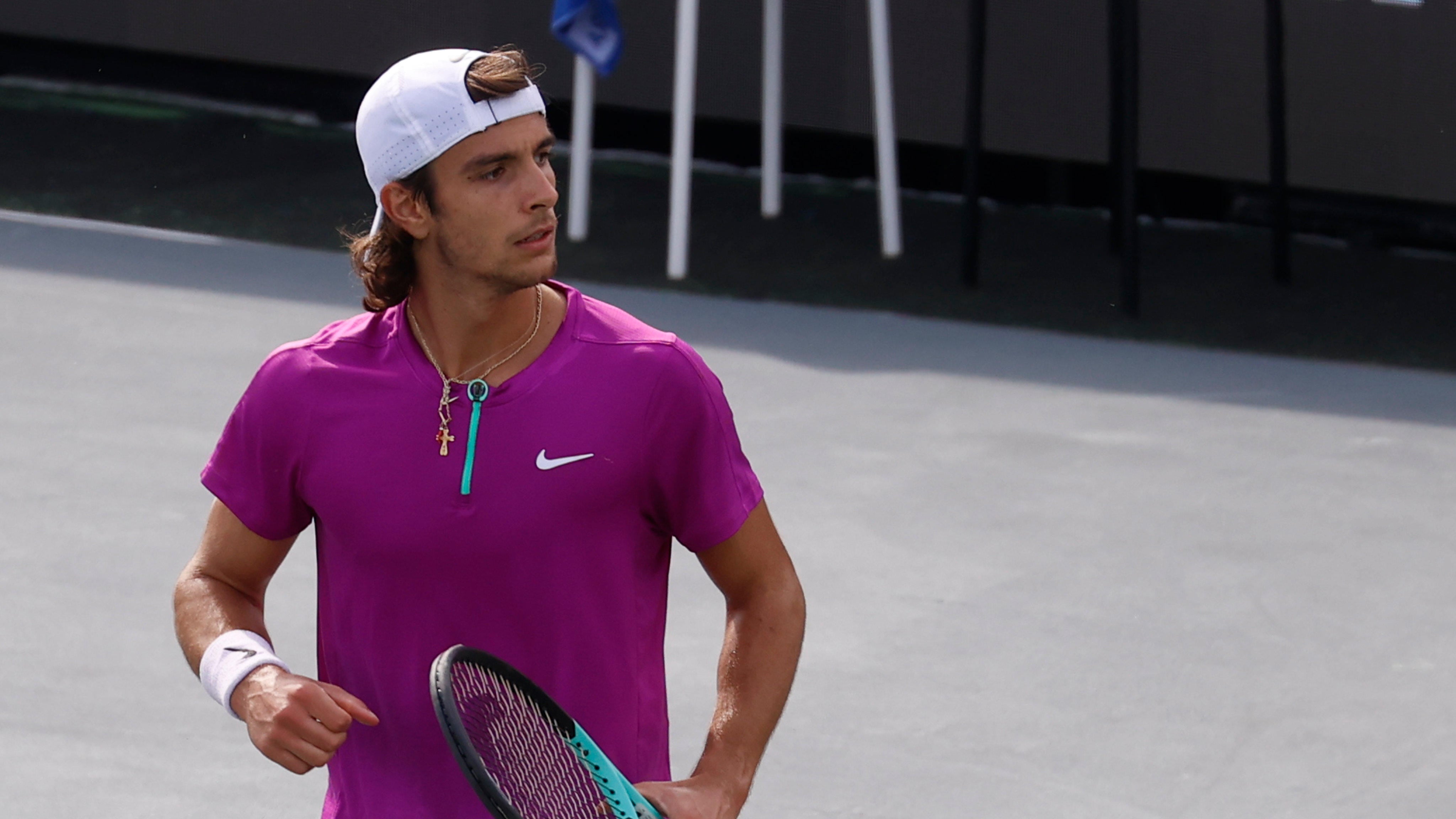 Musetti vince "il derby italiano" a Napoli, battuto Berrettini in 2 set