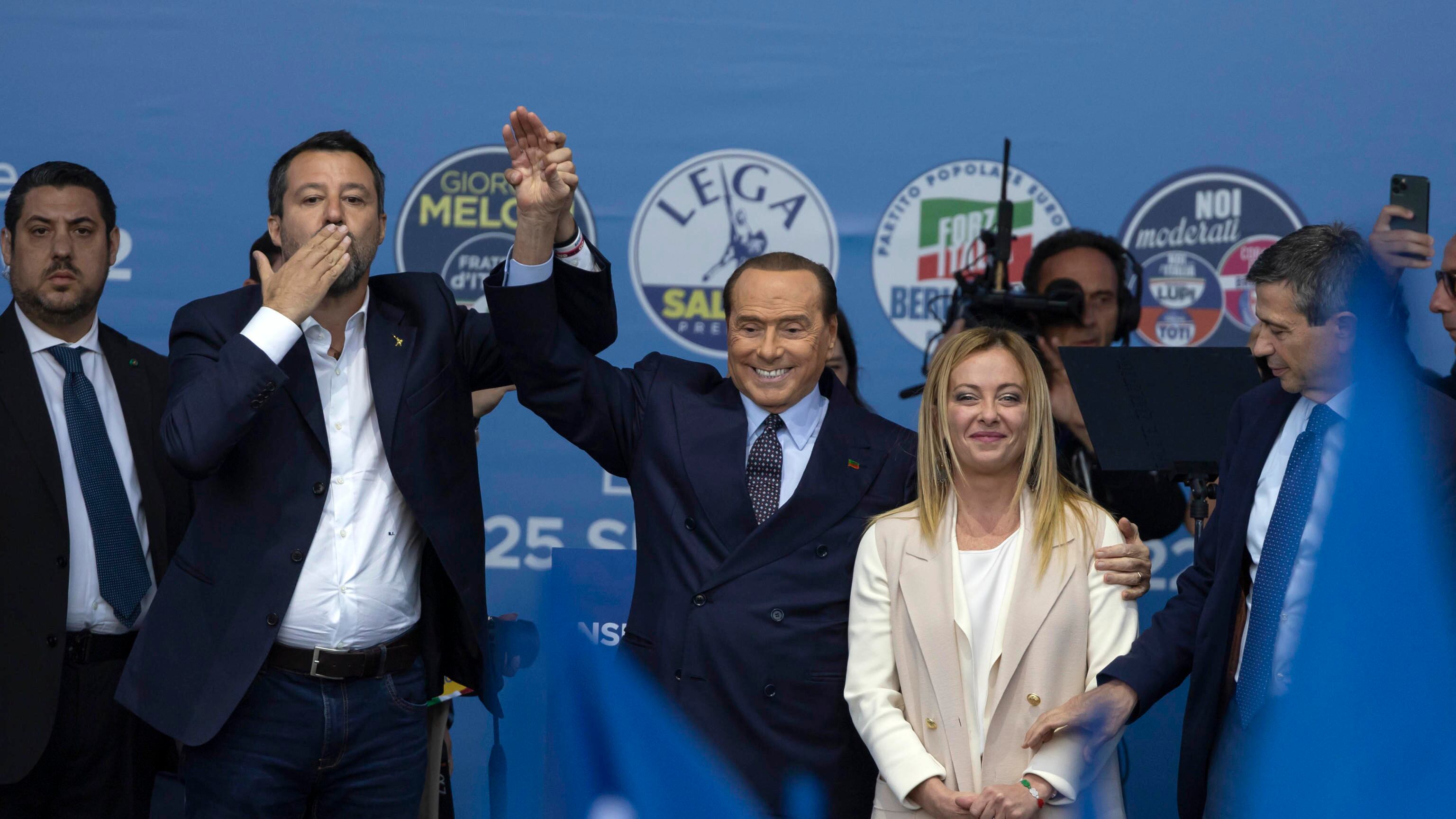 La volata del centrodestra verso la vittoria: "Siamo la maggioranza vera dell'Italia"