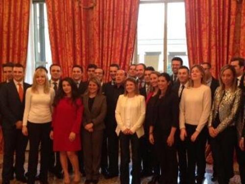 Il Cav svela ai giovani l'agenda politica della nuova Forza Italia