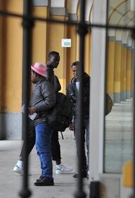 Milano, bando da 10 milioni per mettere i profughi nelle caserme
