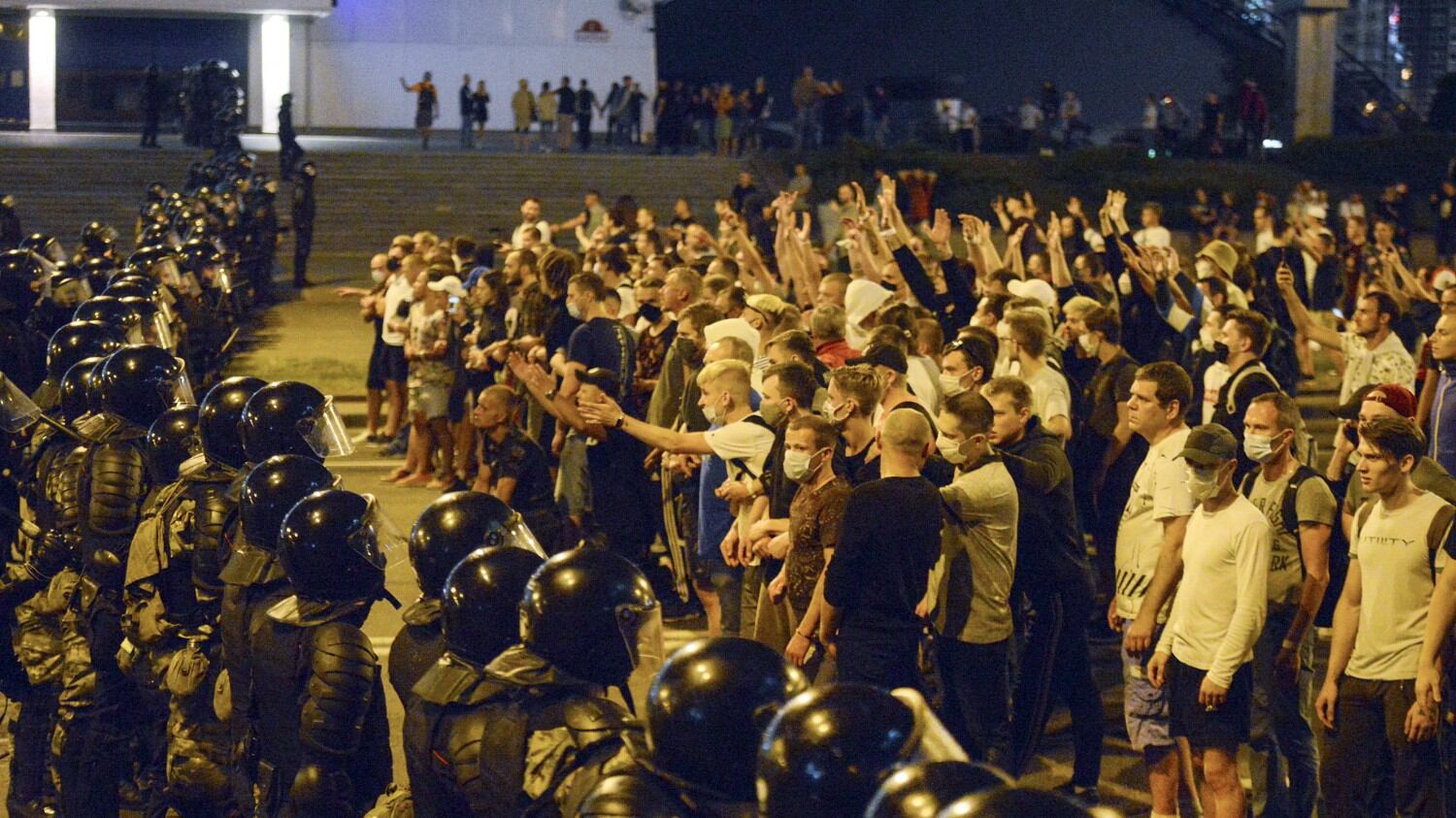 "La rivolta cresce oltre la capitale. Ma Lukashenko può resistere"