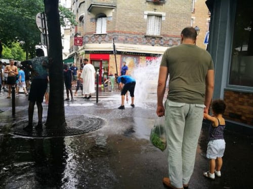 Violenze e vandalismo nelle periferie parigine