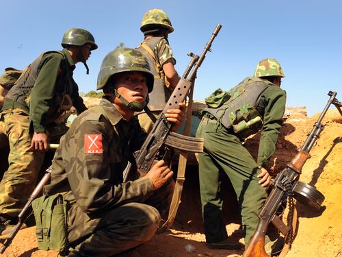 La Birmania “democratica” bombarda gli Shan e i Kachin
