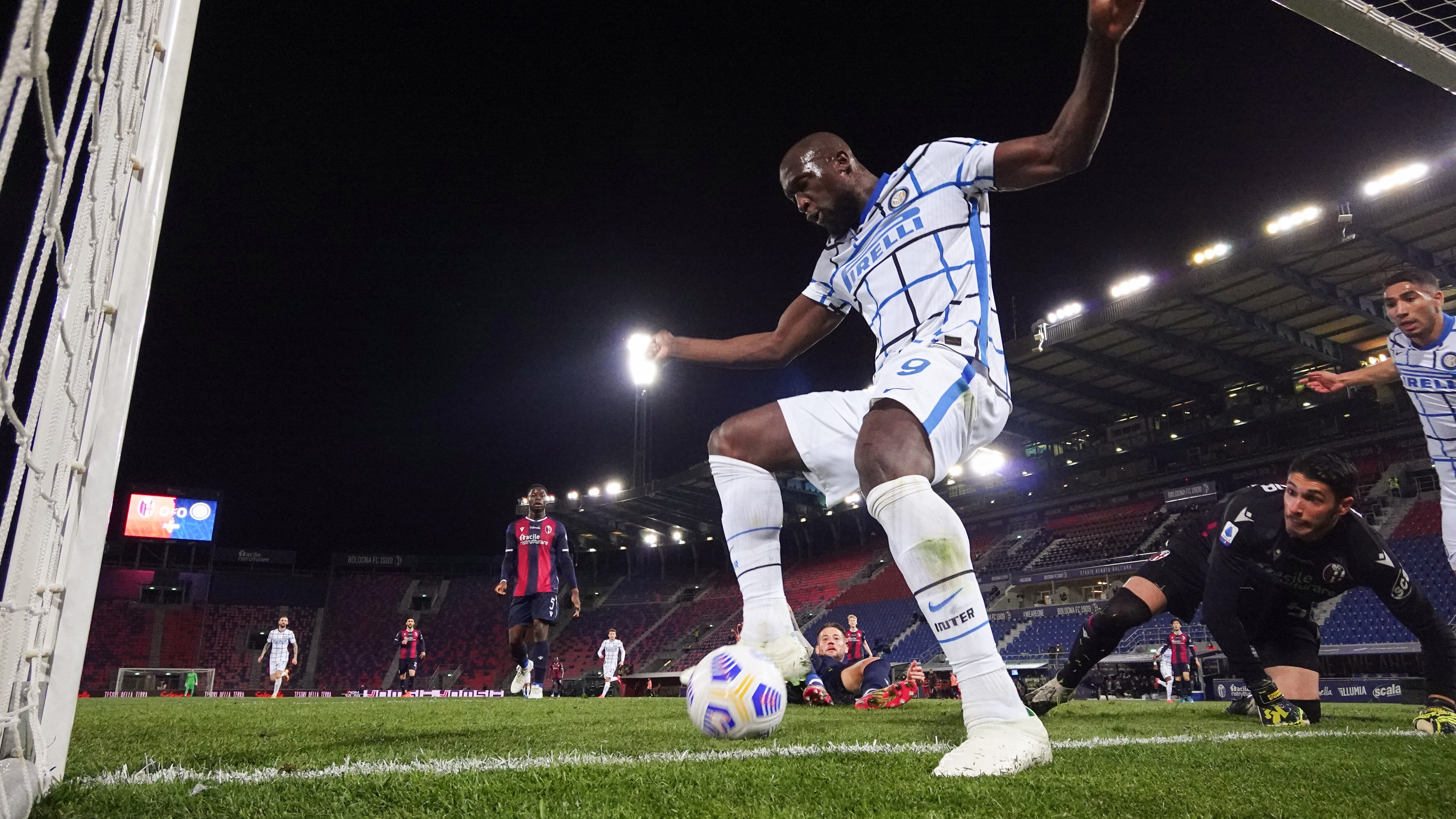 "Vi dico chi è davvero Lukaku. Le lettere verticali..."