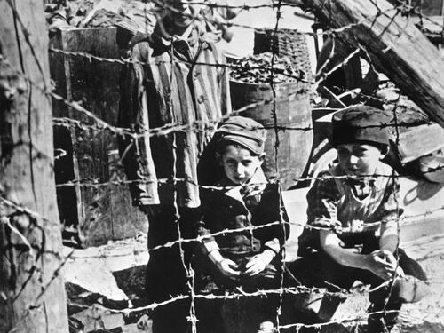 L'ultimo crimine del nazista: "L'Olocausto è un'invenzione"