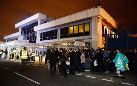 Fuga di sostanze chimiche: evacuato l'aeroporto di Londra 3