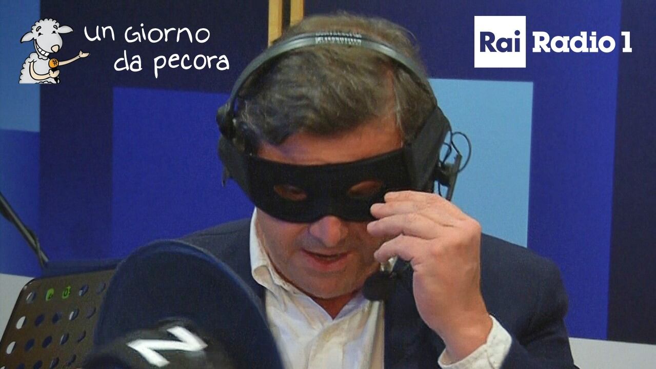 Maschere e gaffe, la campagna cabaret del Pd