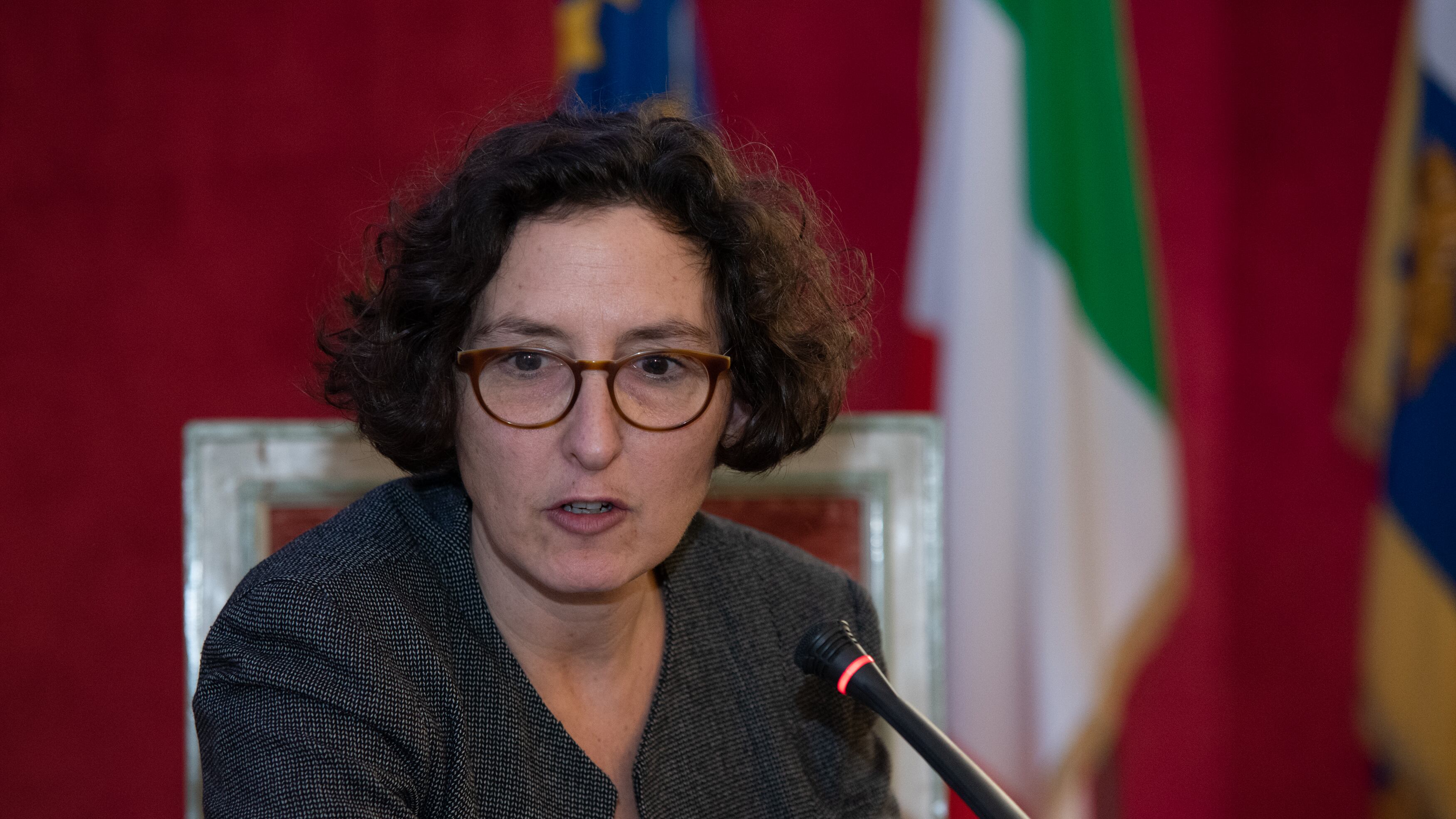 "Mi ha preso la borsa". La rapina all'assessore nella Torino della Appendino