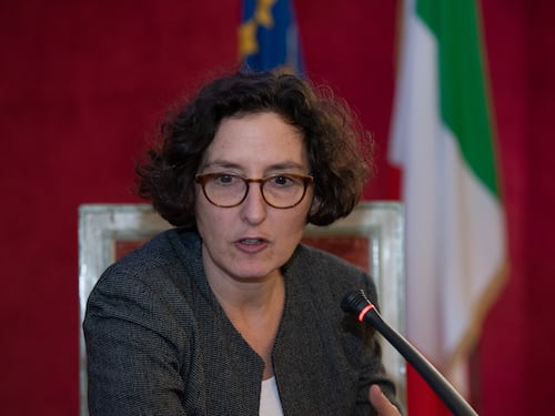 "Mi ha preso la borsa". La rapina all'assessore nella Torino della Appendino
