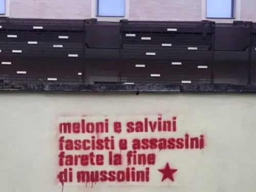"Fascisti e assassini...". Ancora minacce contro Salvini e Meloni