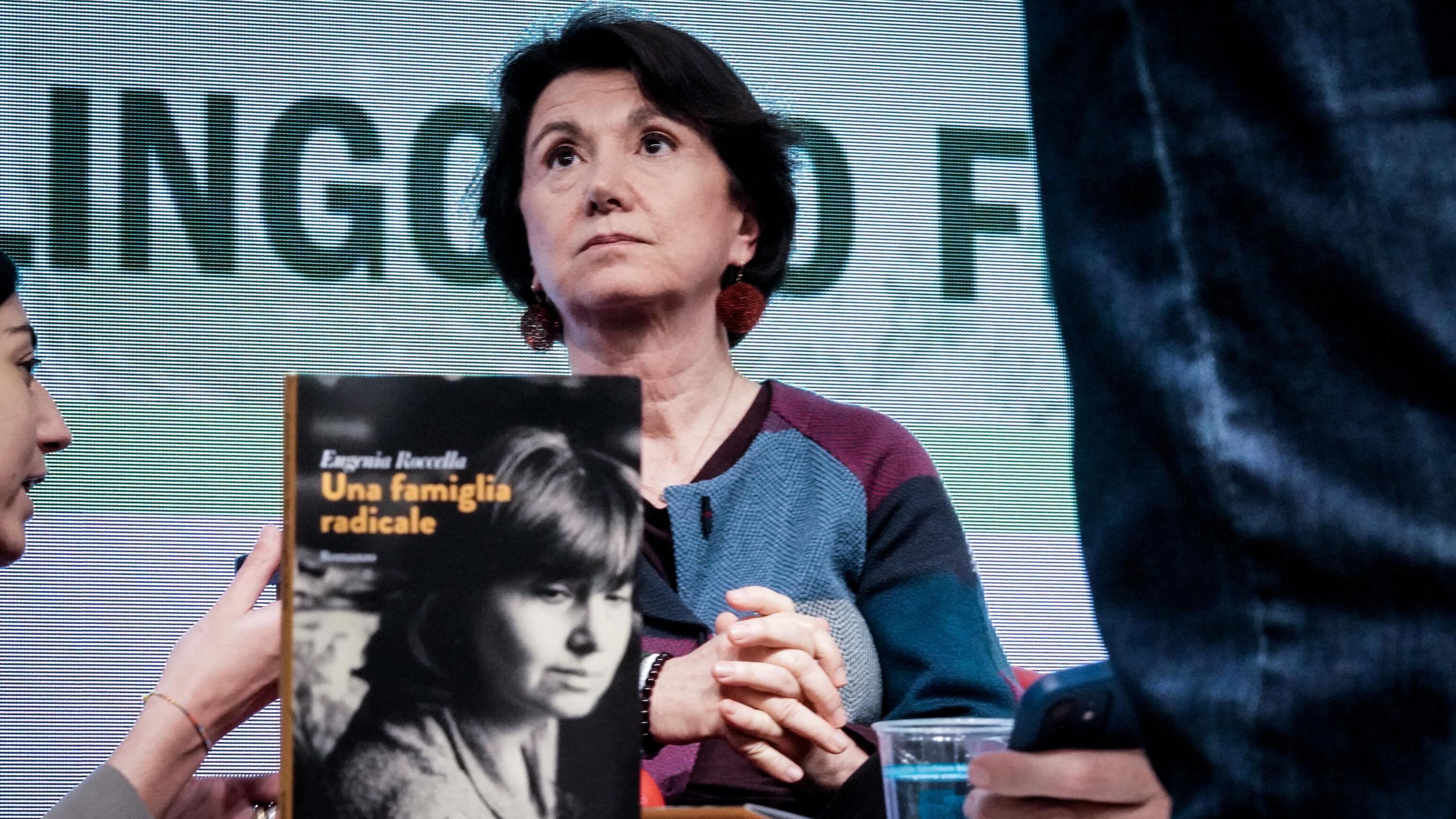 Roccella rilancia: "Contro l'utero in affitto una battaglia femminista"