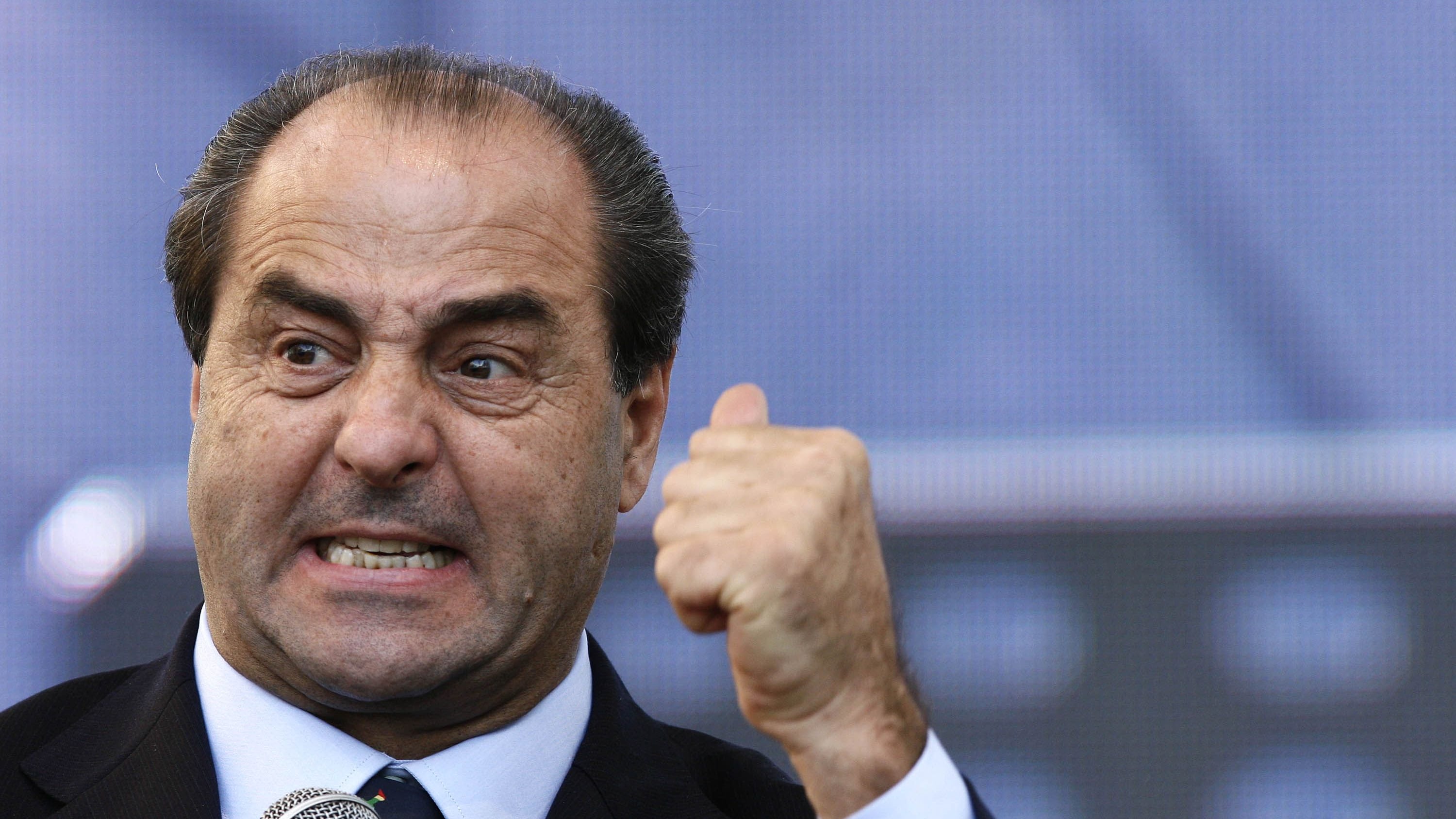 Di Pietro fa la corte pure a De Magistris