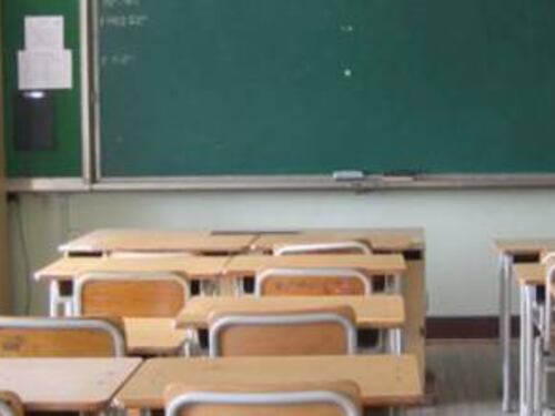 Treviglio, rimprovera studente: professore aggredito
