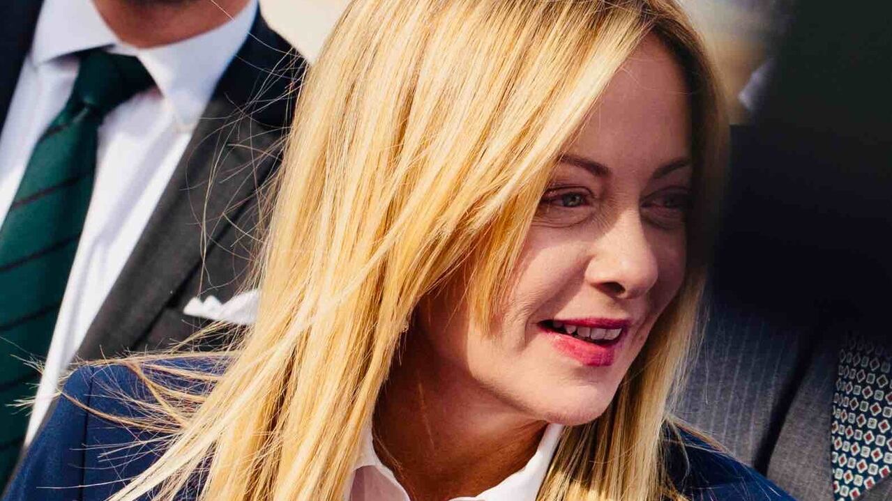 Un selfie riciclato con l'amico dei boss. "Attacco squallido, questo è solo fango"