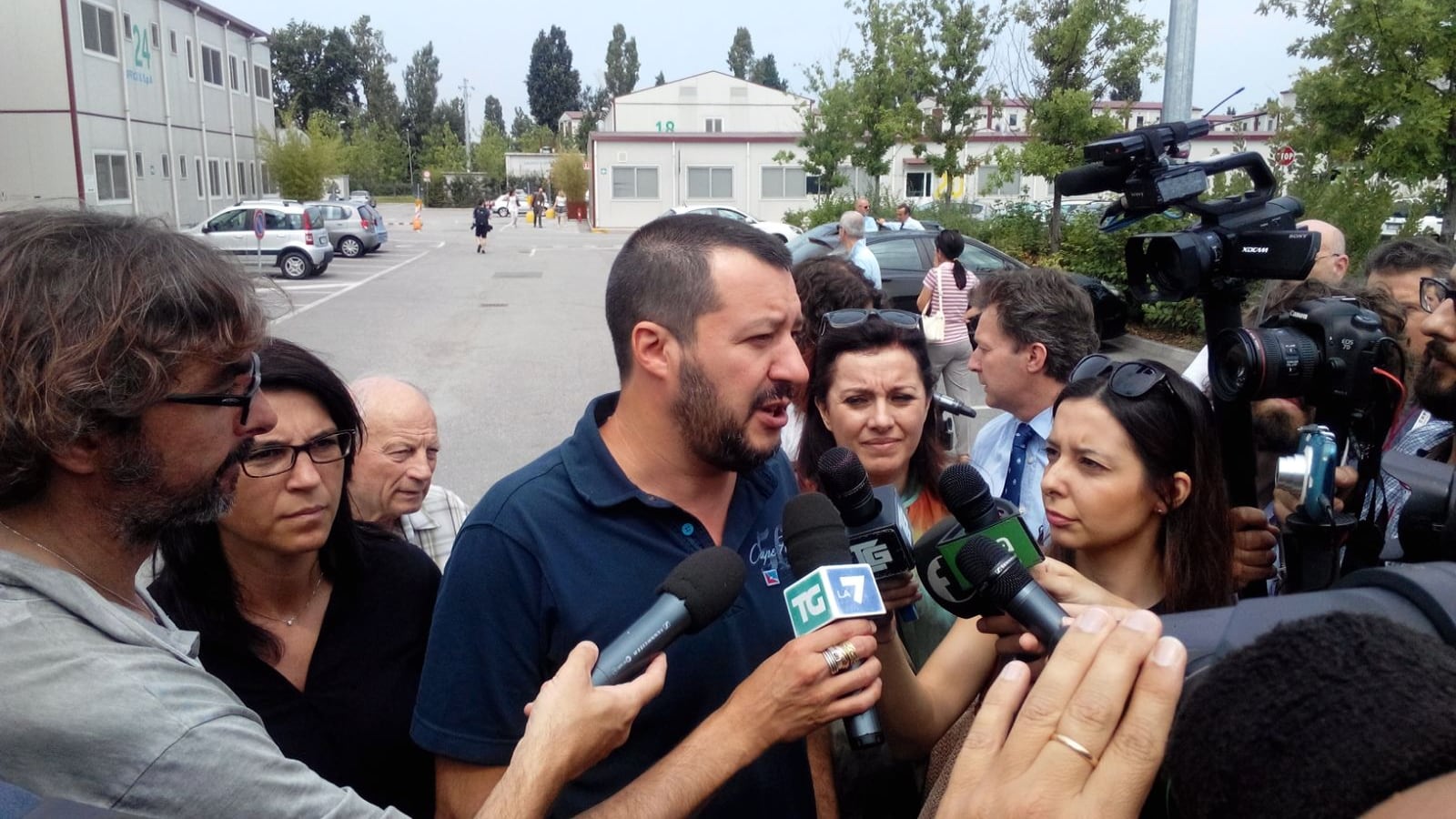 Lega, Salvini: "Serve ribellione pacifica"