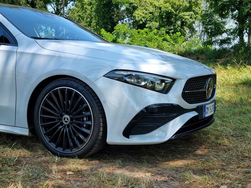 Mercedes Classe A 180d: guarda la gallery della berlina premium 7
