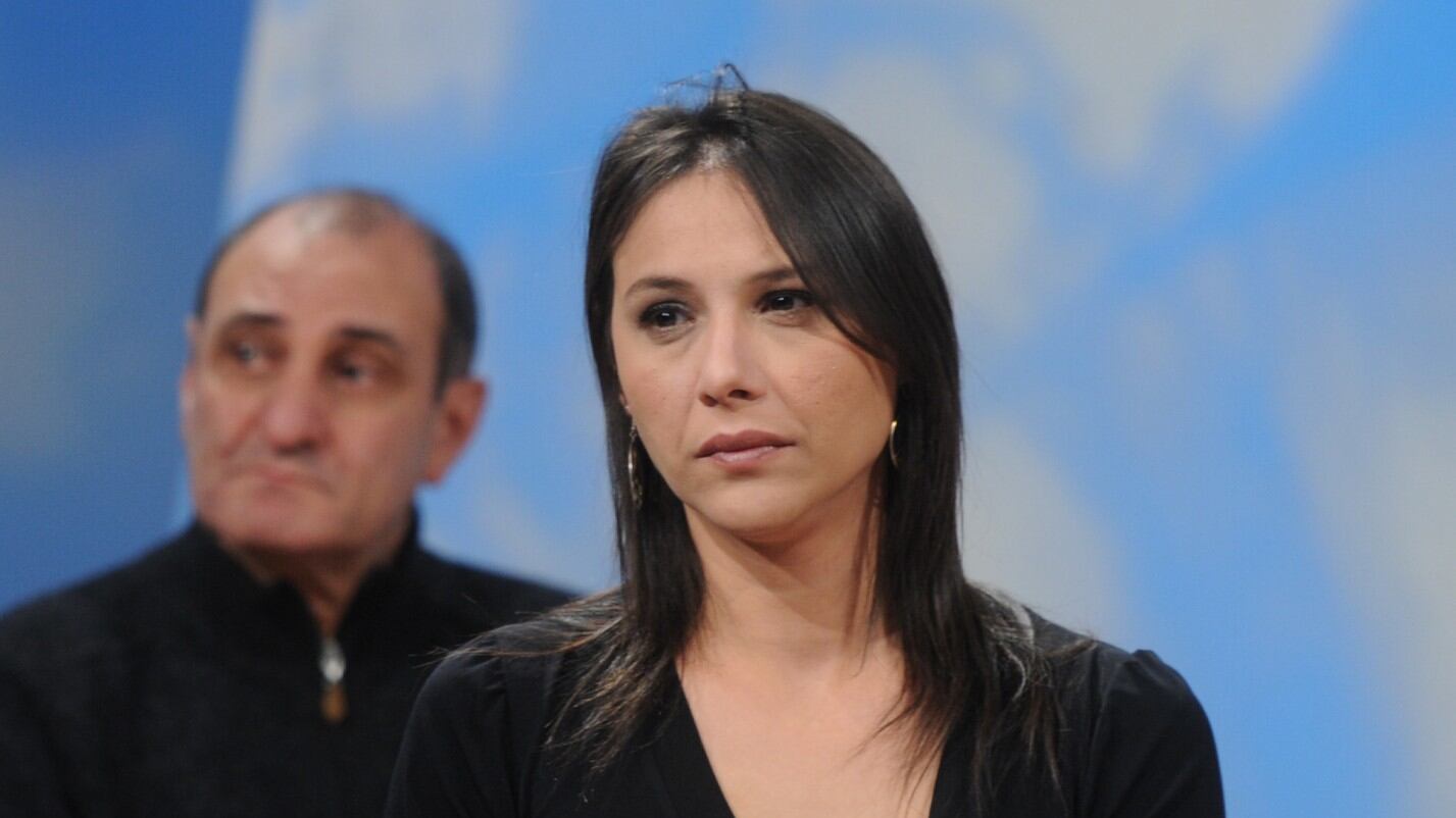 Milano, politico aggredito "Tua moglie è una rom"