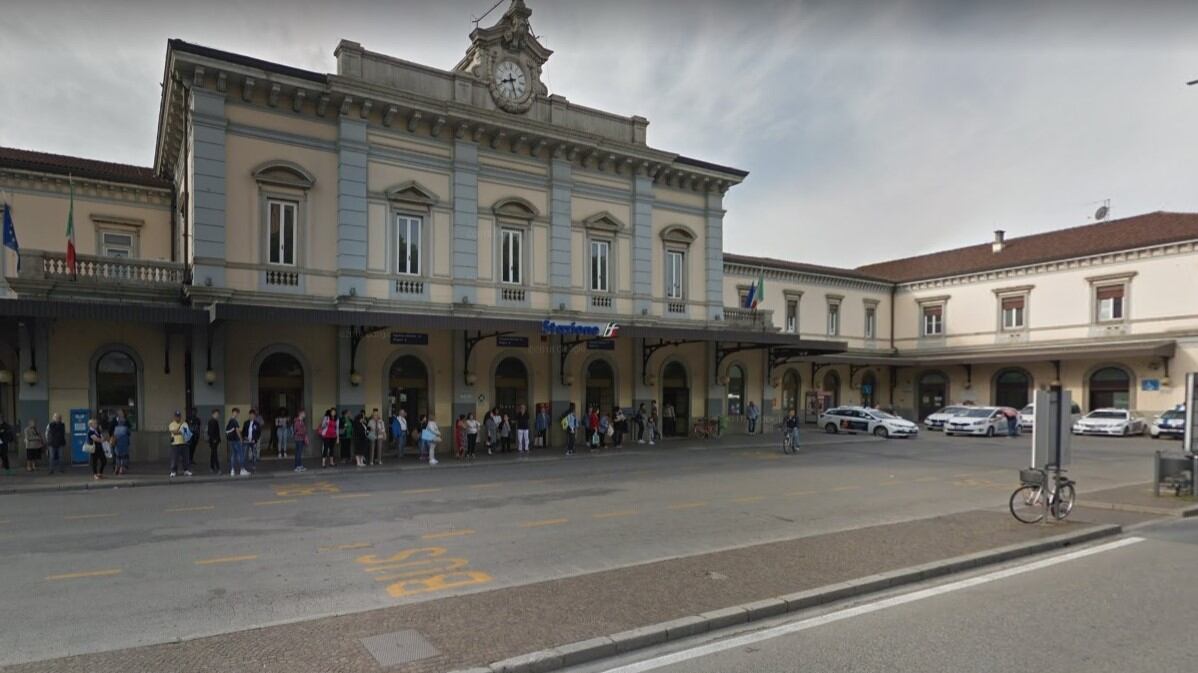 Udine, aggredisce anziano che non gli dà dei soldi