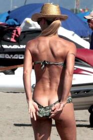 Aurora Ramazzotti con il bodyguard a Milano 43