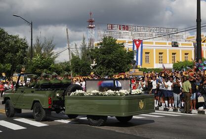 Il corteo funebre di Fidel Castro a Santiago 3
