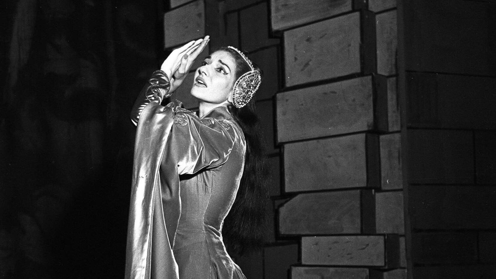 Una "gatta selvatica" fragile come cristallo. La divina Callas fra musica e amori malati